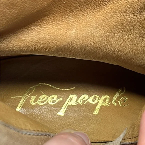 FREE PEOPLE VIENNA ANKLE BOOT CAMEL COLOR SUEDE EU 40 FITS LIKE 8.5 LIKE NEW - Picture 14 of 14